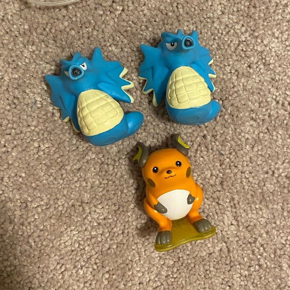 SOLD Raichu and Seadra Pokémon Figures Bundle - Picture 3 of 3